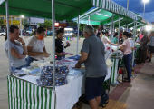 Feira de Artesanato: artesãos expõem produtos na praça da cidade